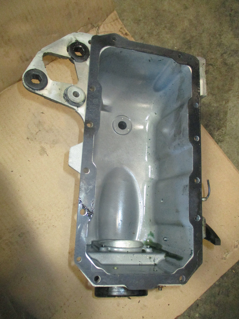 Mercury 135hp Optimax outboard air plenum and throttle body (855422)