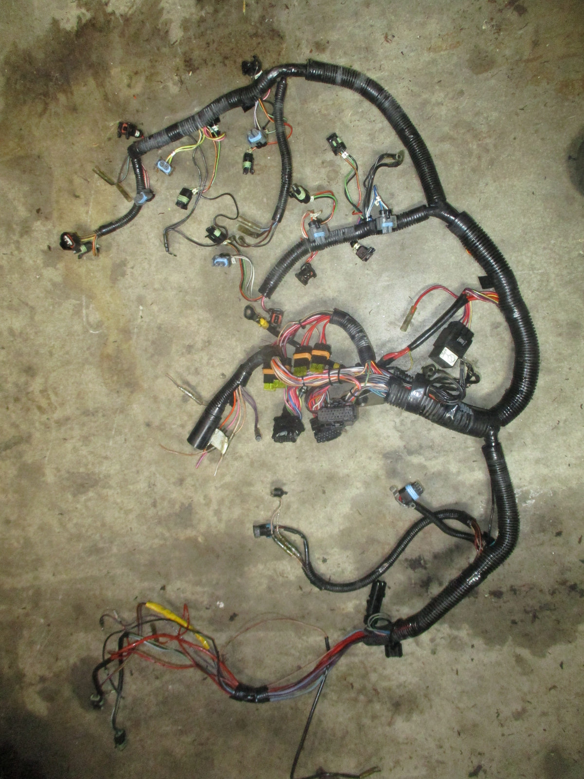 Mercury 135hp Optimax outboard engine wiring harness (84-853330A1)