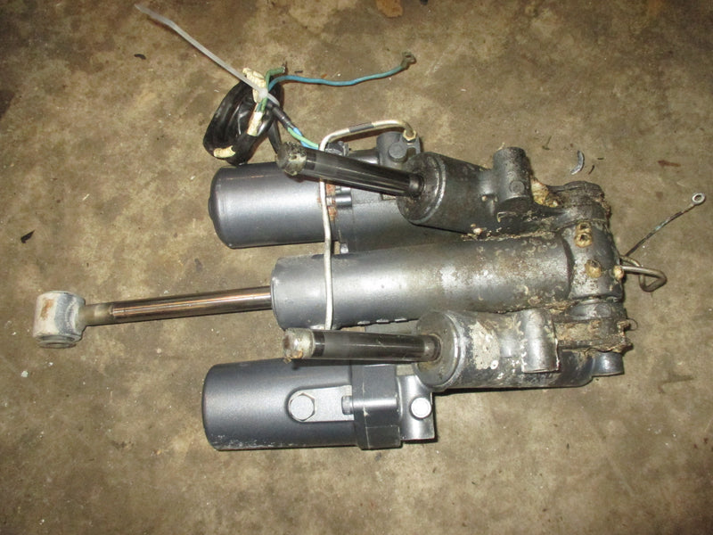 Yamaha 4.2L 300hp 4 stroke outboard Tilt Trim Unit 69J-43800-06-8D