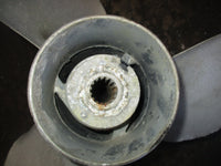 Load image into Gallery viewer, Evinrude 120hp 2 stroke outboard aluminum prop 14 1/4 x 21
