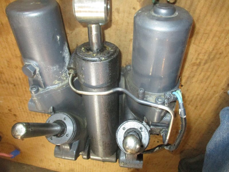 Yamaha 300hp HPDI outboard tilt trim unit 60V-43800-00-4D