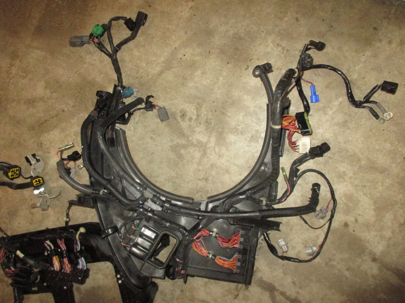 Yamaha 4.2L 300hp 4 stroke outboard Engine Wiring Harness (6CE-82590-11)