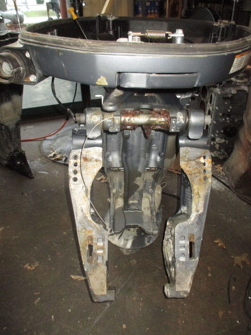 Yamaha 4.2L 300hp 4 stroke outboard 25" Midsection
