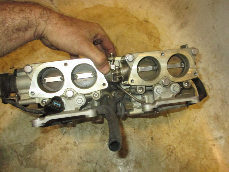 Yamaha 115hp 4 stroke outboard intake and fuel combo