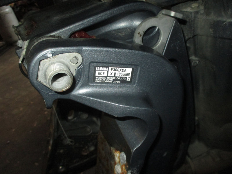 Yamaha 4.2L 300hp 4 stroke outboard 25" Midsection