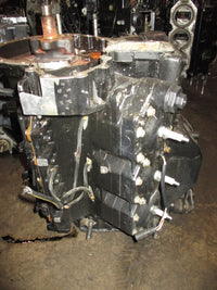 Load image into Gallery viewer, Johnson 150hp 60 degree 2 stroke outboard crankcase powerhead
