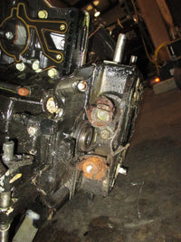 Load image into Gallery viewer, Johnson 150hp 60 degree 2 stroke outboard crankcase powerhead
