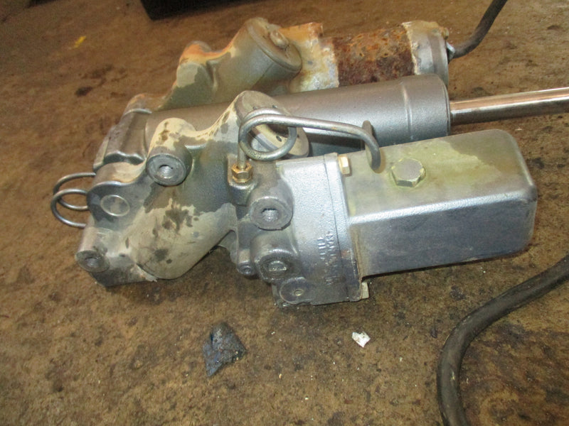 Yamaha 150hp 2 stroke outboard tilt trim unit PARTS