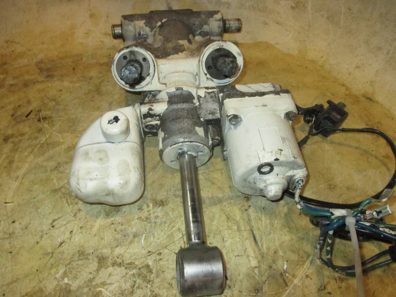 Johnson 150hp 60 degree 2 stroke outboard tilt trim unit
