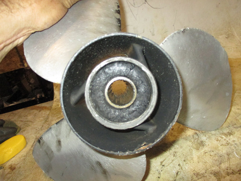 Johnson 150hp 60 degree 2 stroke outboard aluminum propeller 15x17 (391200)