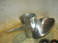 Load image into Gallery viewer, Johnson 150hp 60 degree 2 stroke outboard solas stainless propeller (14x19)
