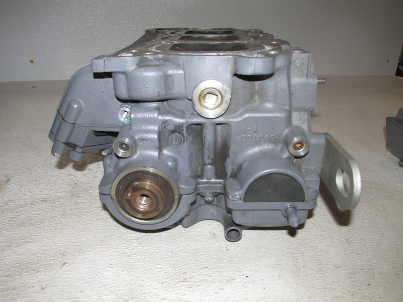 Yamaha 225hp 4 Stroke Outboard Starboard Cylinder Head (69J-100)