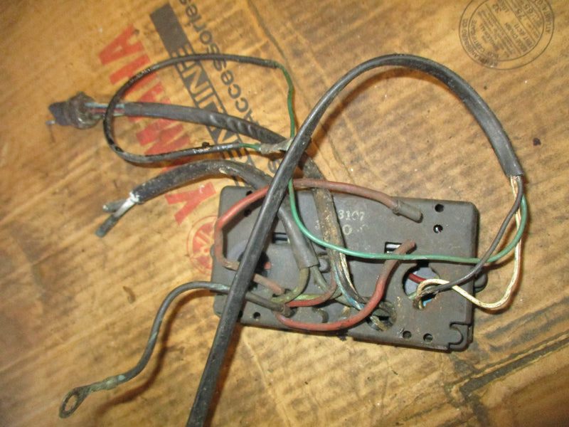 Evinrude 140hp 2 stroke outboard junction box w/ trim relays (512776)