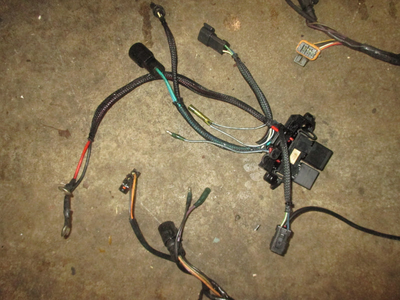 Johnson 150hp 60 degree 2 stroke outboard engine wiring harness (586228)