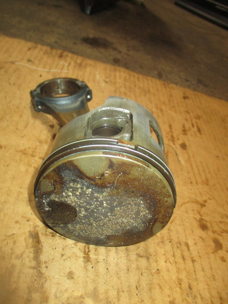 Yamaha 150hp 2 stroke outboard starboard piston and rod