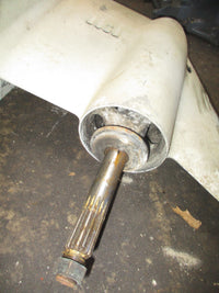 Load image into Gallery viewer, Johnson VRO 150hp outboard 25" shaft lower unit
