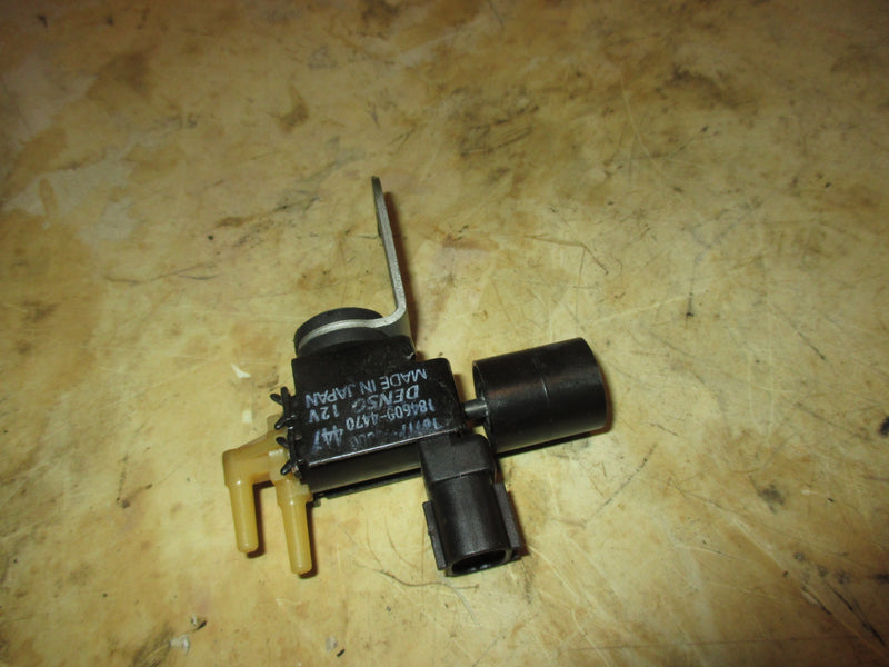 Suzuki DF150 150hp 4 stroke outboard pressure relief valve (18117-93J00)