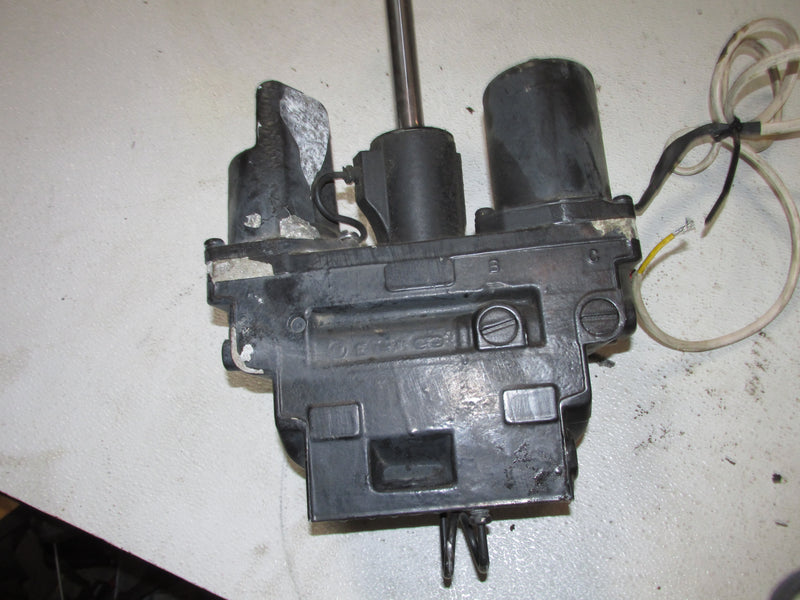 Johnson 88hp SPL 2 Stroke Outboard Tilt Trim Unit (Parts)