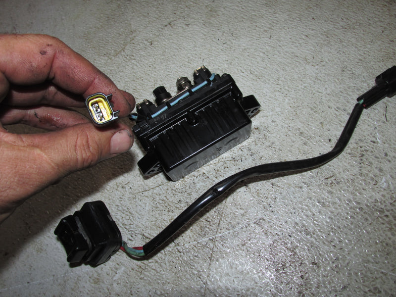Yamaha 250hp SHO VMAX 4 Stroke Outboard Tilt trim switch/relay (63P-81950-00)