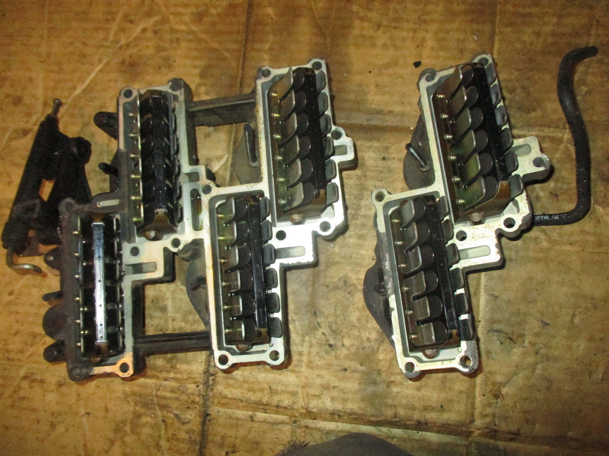 Johnson 225hp Ocean Pro outboard intake manifold and reeds — Strouds Marine