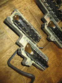 Load image into Gallery viewer, Johnson 225hp Ocean Pro outboard intake manifold and reeds
