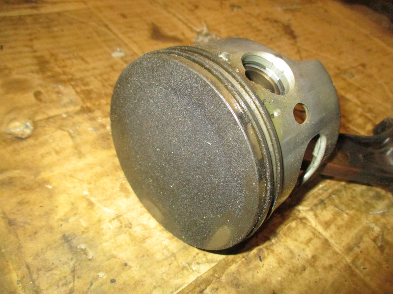 Johnson 225hp Ocean Pro outboard starboard piston and rod 436859