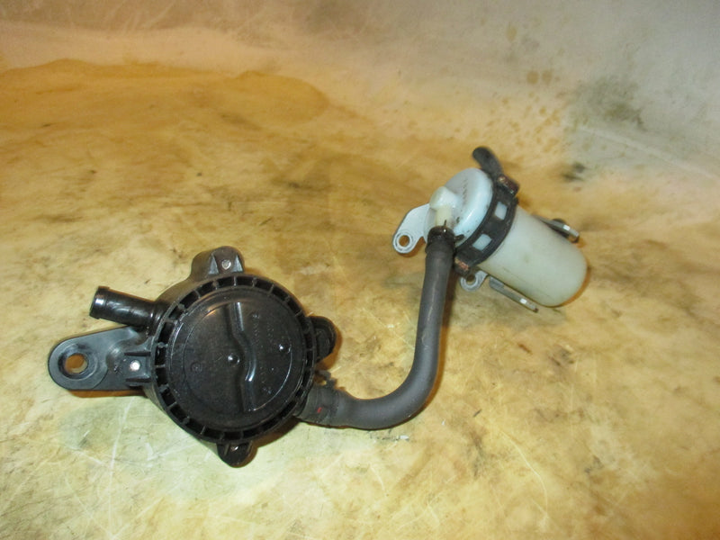 Suzuki DF150 150hp 4 stroke outboard fuel pump filter (15100-96J0V)