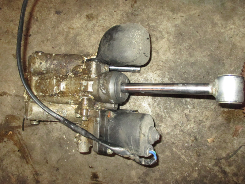 Suzuki DF150 150hp 4 stroke outboard tilt trim unit