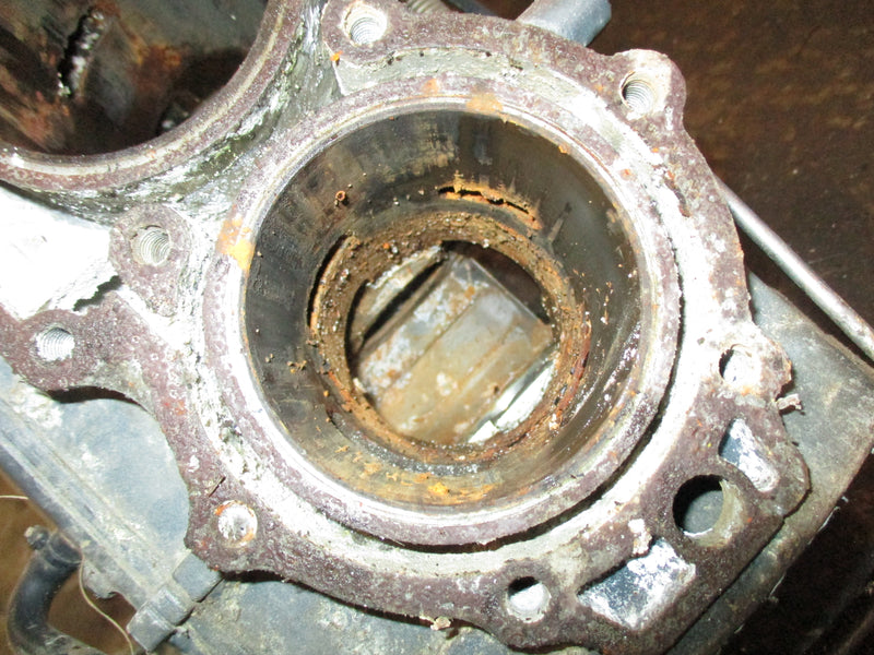 Yamaha 40hp 2 stroke outboard crankcase block