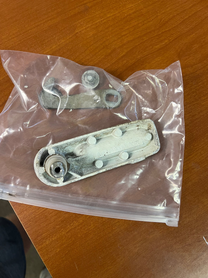 Johnson Suzuki 90hp outboard port side cowling latch