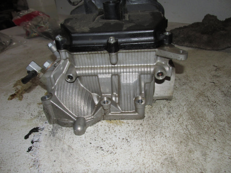Yamaha 250hp VMAX SHO 4 Stroke Outboard Starboard Cylinder Head