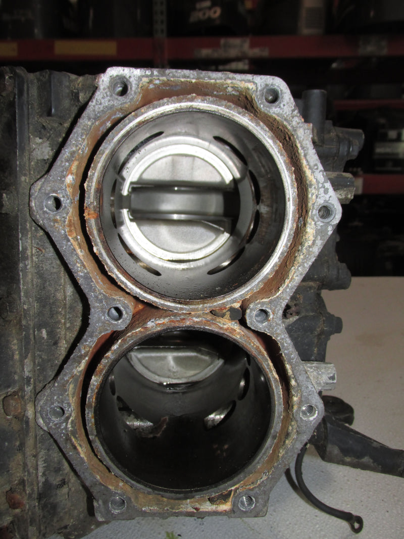 Johnson 115hp 2 Stroke Outboard Bubble Back Block