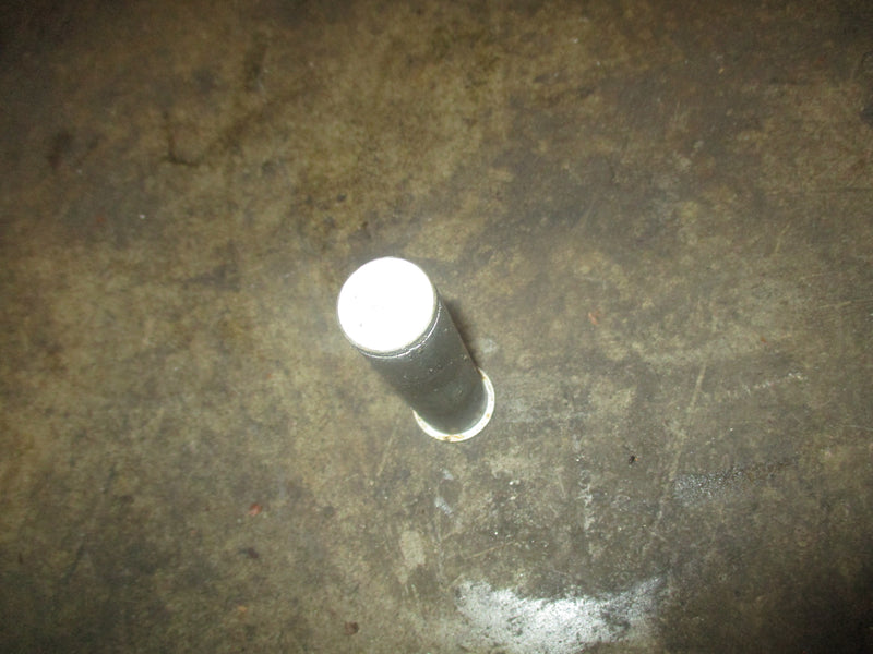 Yamaha 130hp 2 stroke outboard upper trim pin (64E-43126-00)