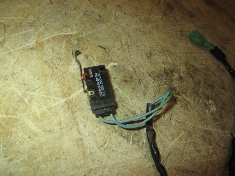 Suzuki DF140 140hp 4 stroke outboard tilt limit switch (37722-93J11)