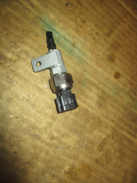 Load image into Gallery viewer, Yamaha 200hp 4 cyl 4 stroke outboard Water Pressure Sensor 60V-8A4L1-1A-00
