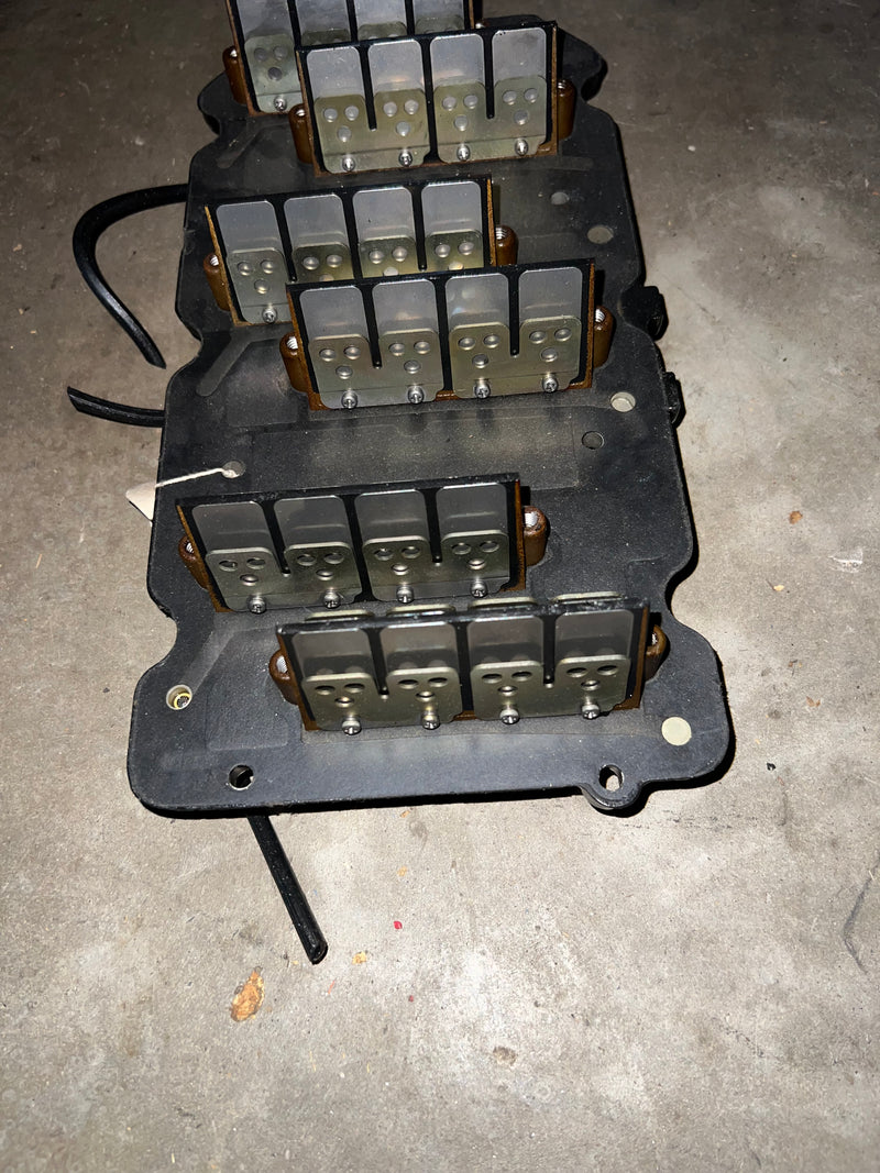 Mercury EFI 150hp 2 stroke outboard intake manifold with reeds