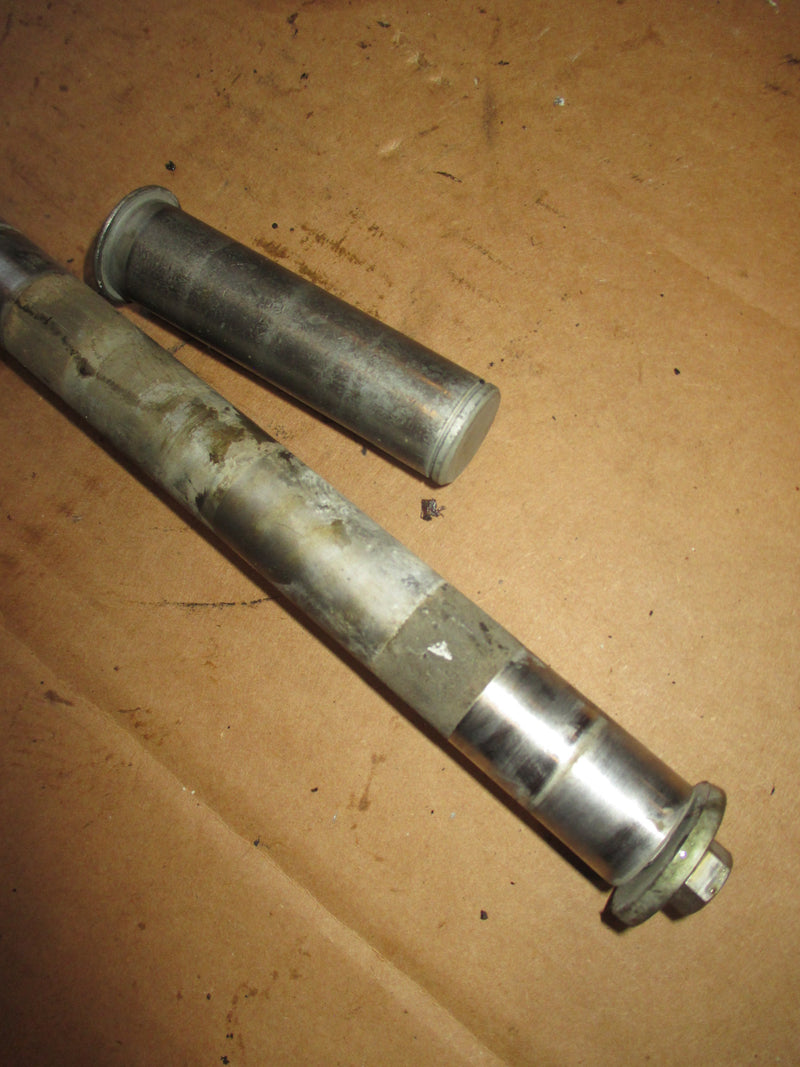 Yamaha Vmax HPDI 225hp outboard upper and lower trim pin (64E-43126-00)