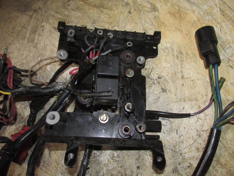 Johnson 40hp 2 Stroke Outboard Engine Wiring Harness w/ Trim Relays (584686)