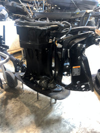 Load image into Gallery viewer, Mercury outboard 200hp V6 4 stroke 3.4L 25" mid section
