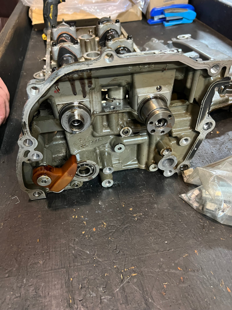 Suzuki DF300 300hp outboard port cylinder head