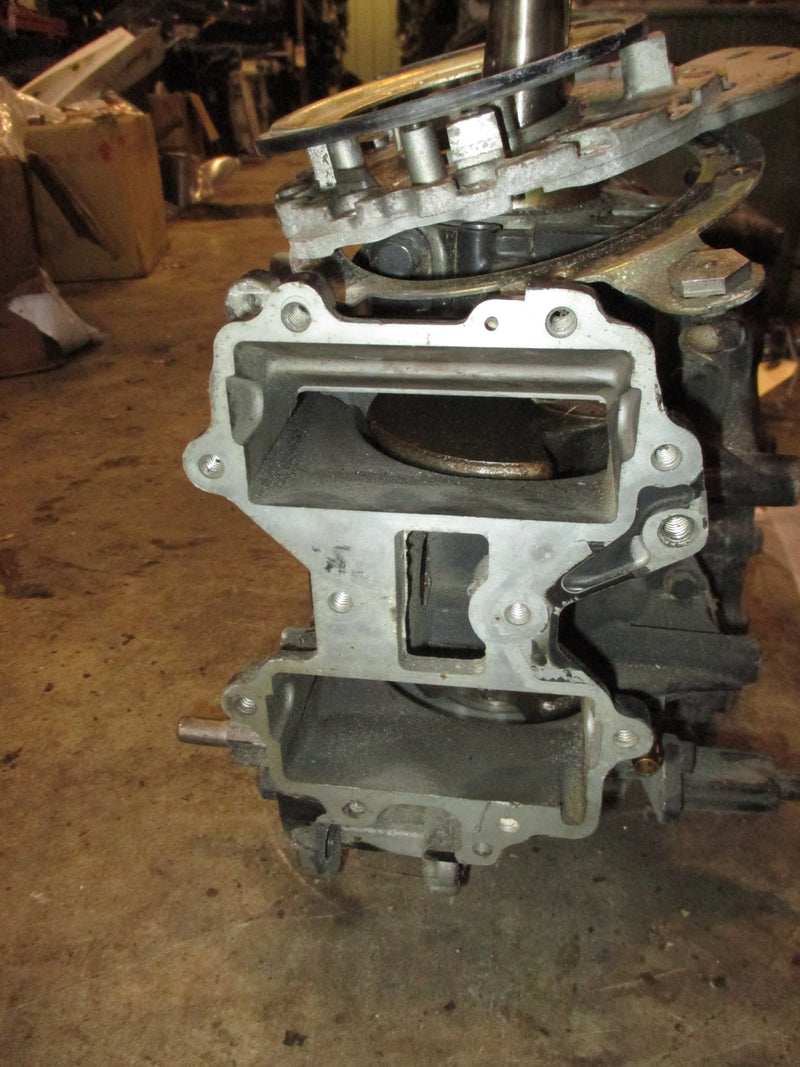 Evinrude 40hp 2 stroke outboard crankcase powerhead