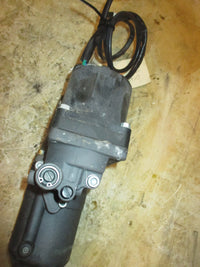 Load image into Gallery viewer, Suzuki DF60 60hp 4 stroke outboard Tilt Trim Unit
