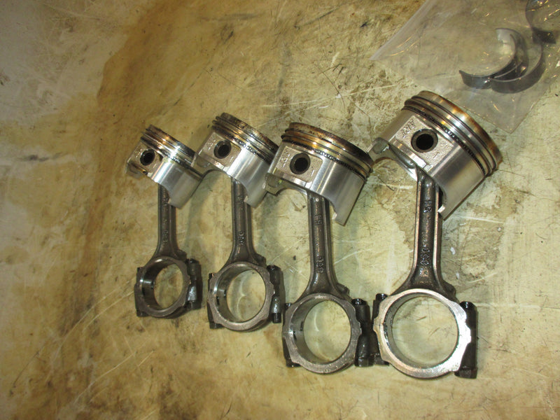 Suzuki DF60 60hp 4 Stroke Outboard Piston and Rod set of 4
