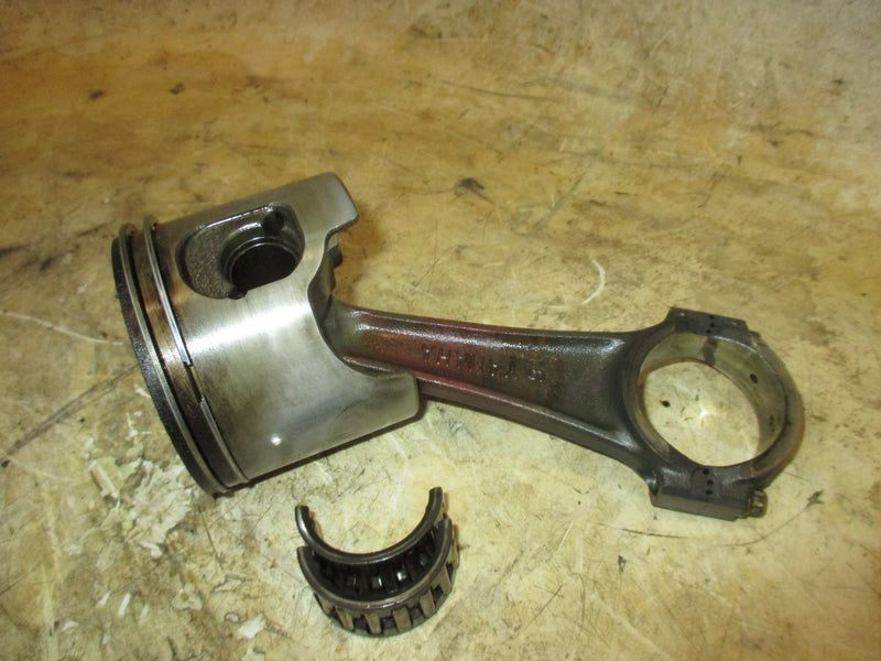 Yamaha 200hp OX66 2 stroke outboard Piston and Rod (64P-02)