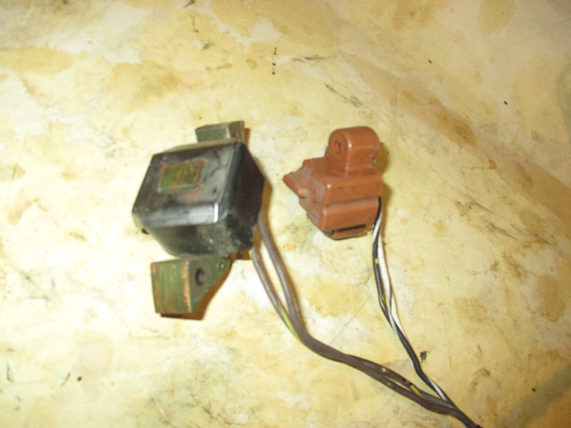 Evinrude 40hp 2 stroke outboard charge coil and sensor 583387