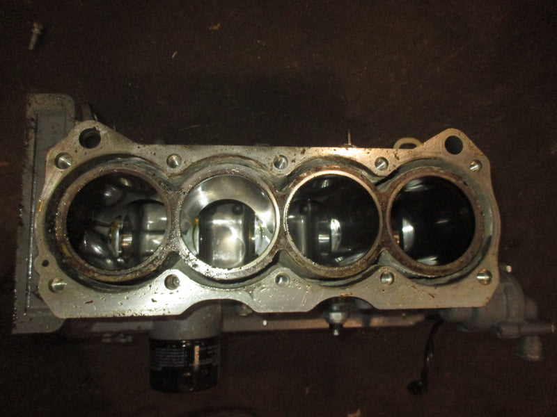 Suzuki DF60 60hp 4 stroke outboard Crankcase Block (11300-99E06)