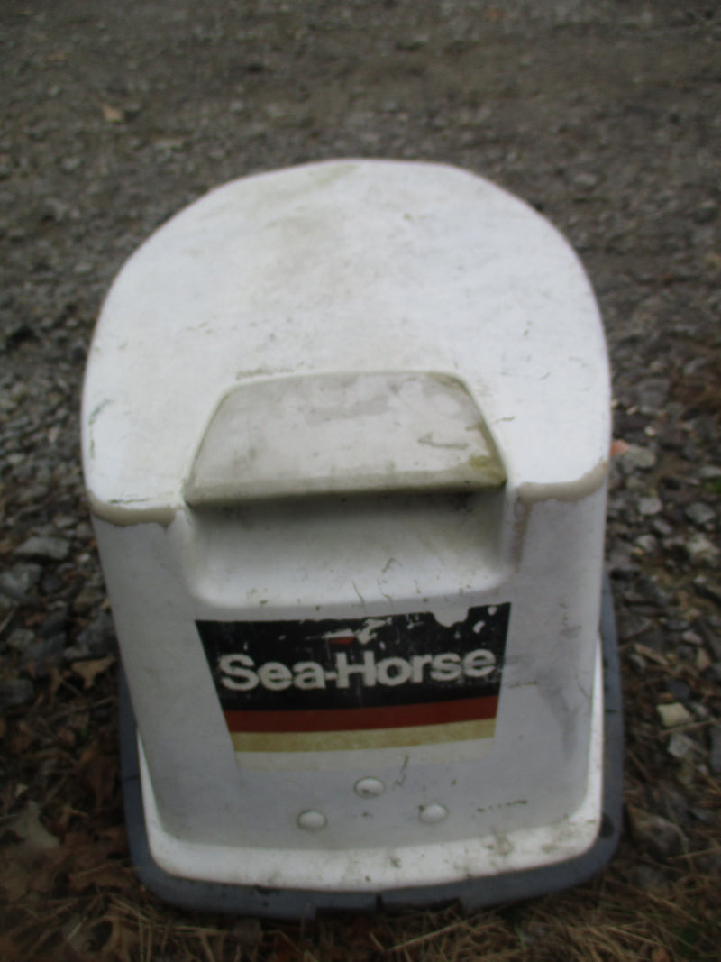 Johnson Seahorse 35hp 2 stroke outboard top cowling #2