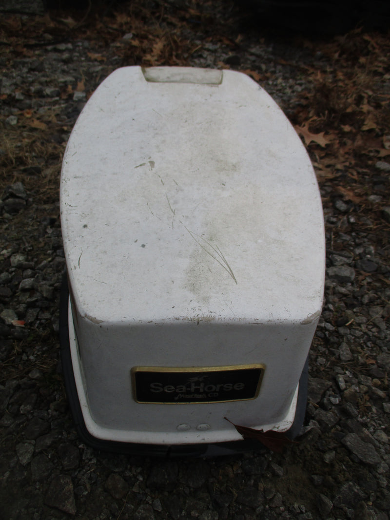 Johnson Seahorse 35hp 2 stroke outboard top cowling #2