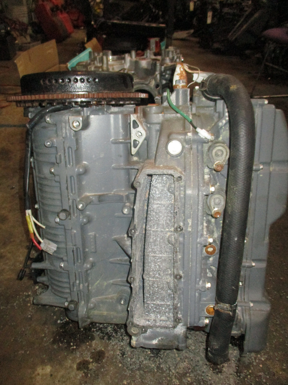 Suzuki DF140 140hp outboard crankcase powerhead