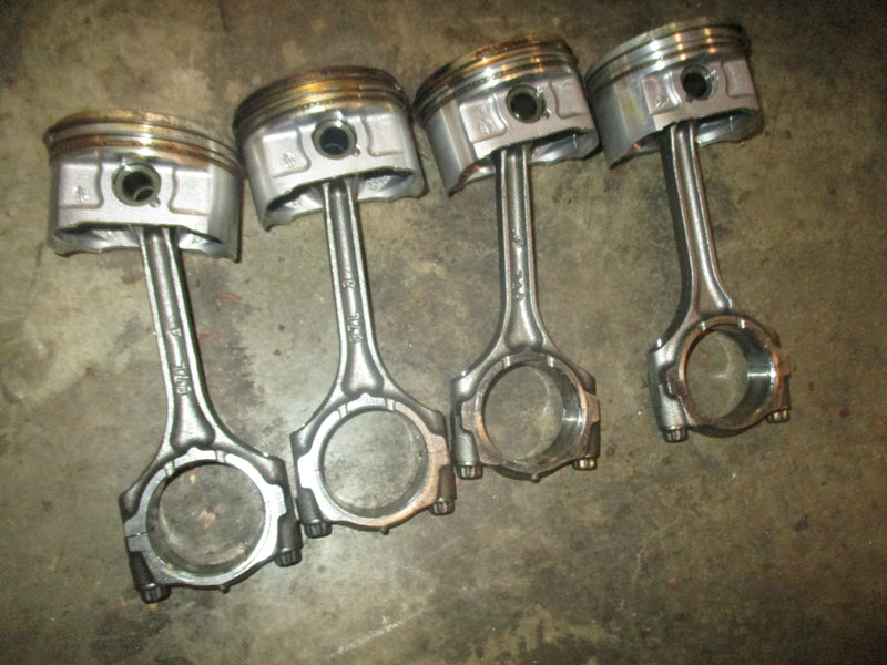 Suzuki DF90A 4 stroke outboard piston and rod set (12111-87L01)